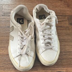 Veja Off-White Casual Sneakers